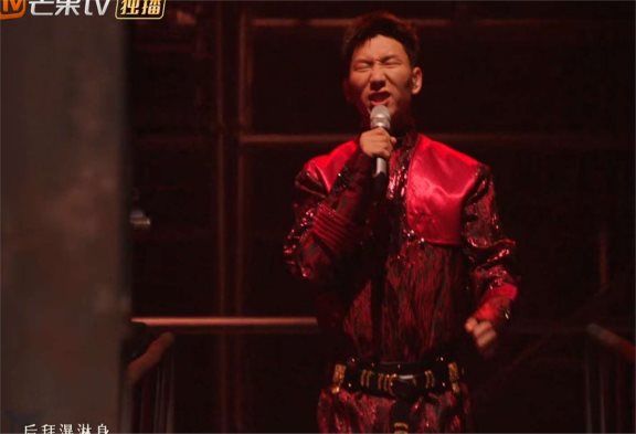 澳客网页版入口-小组赛黑马崛起，惊艳表现引发热议