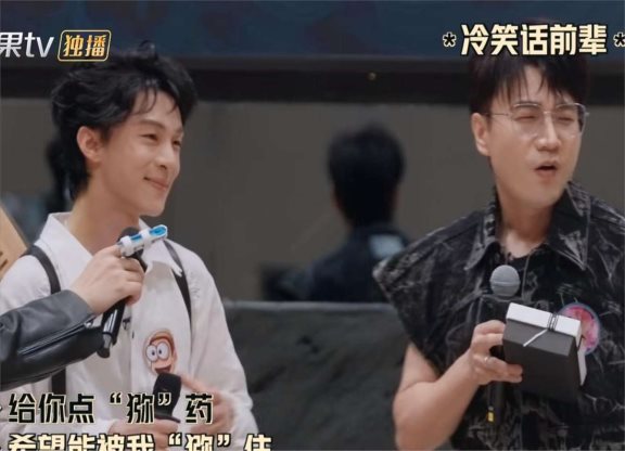 澳客网页版入口-小组赛黑马崛起，惊艳表现引发热议
