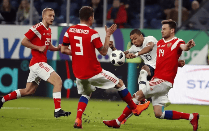 包含北马其顿队在欧洲比赛中取得历史性胜利的词条