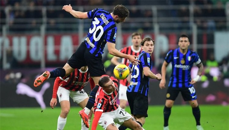 澳客官方登录入口-AC米兰狭胜泽尼特，零距离杀入世界足球联赛半决赛的简单介绍