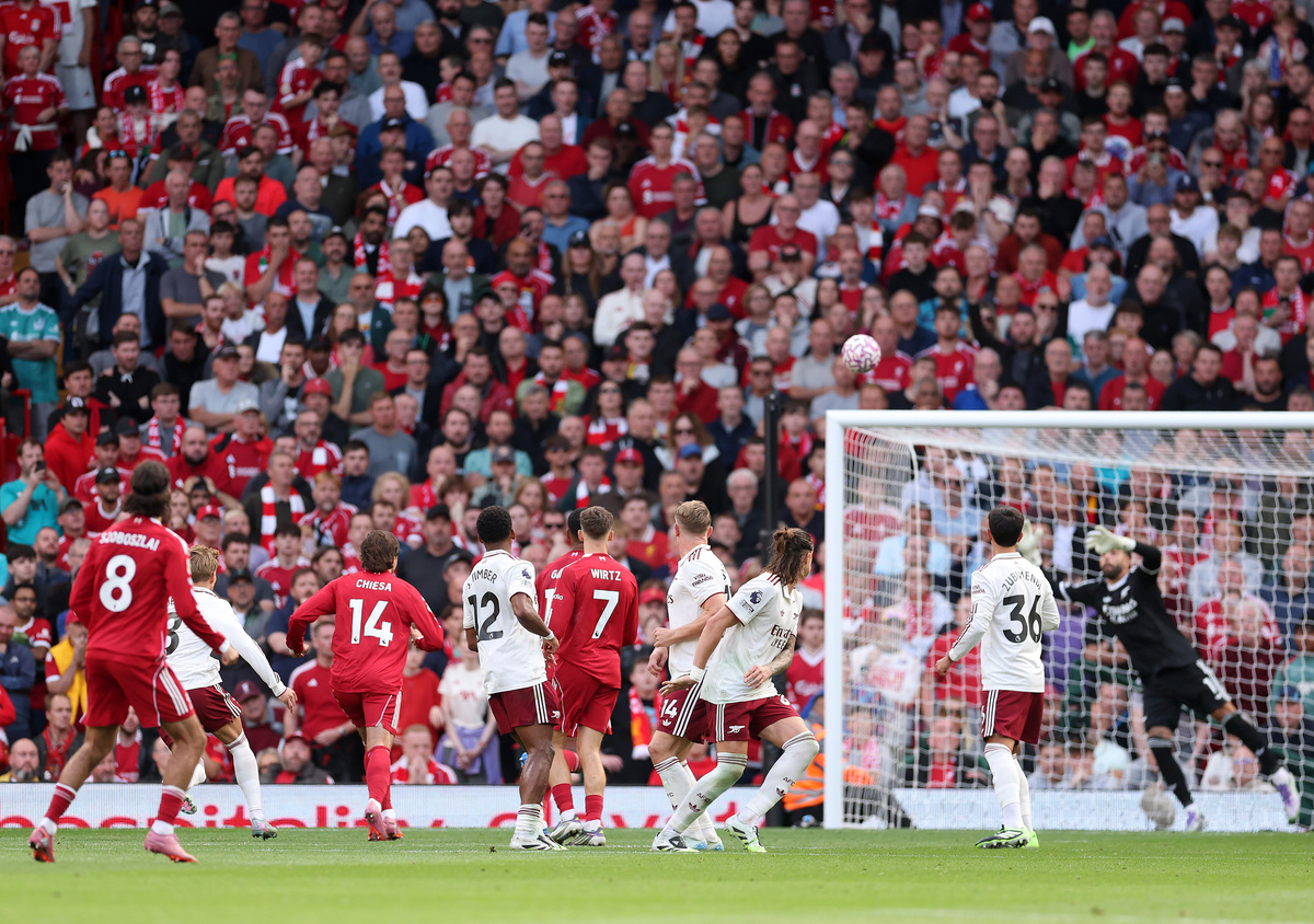 澳客网页版-利兹联客场惊险战胜布莱顿，保持不败势头