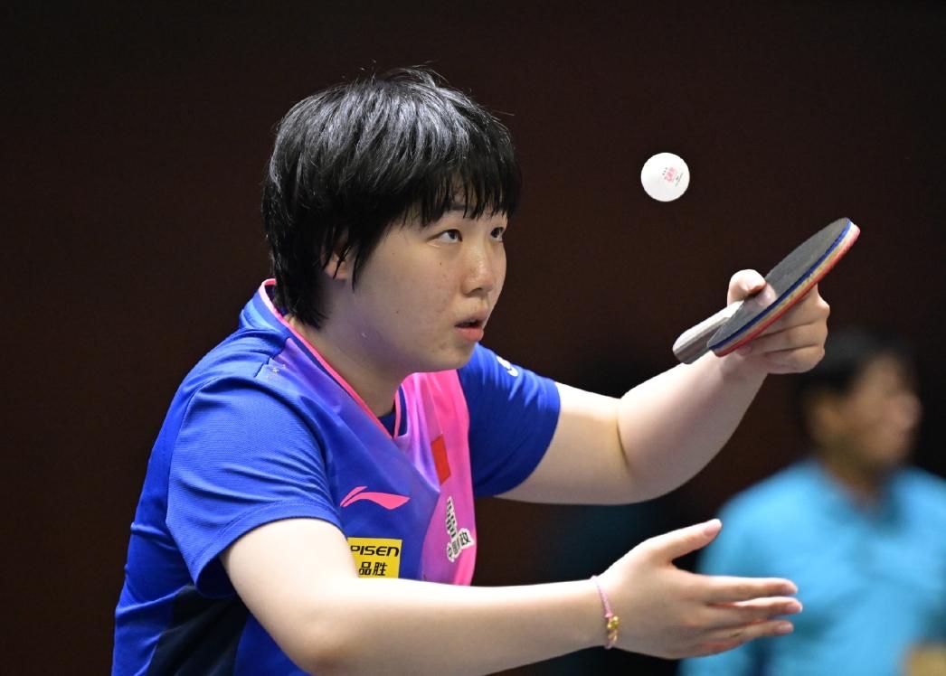澳客中国官网-乒乓球选手球路神奇,打出绝技