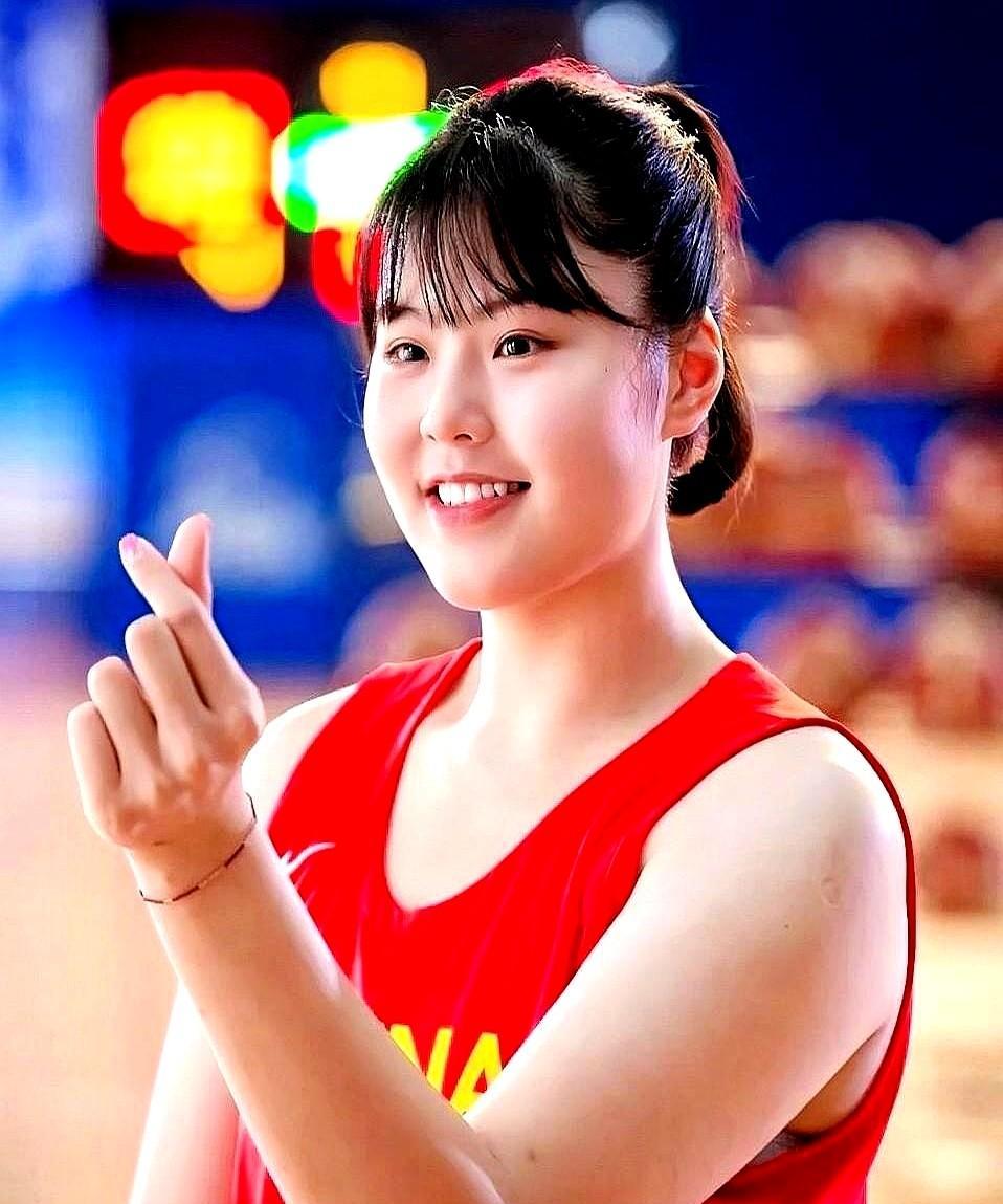 澳客链接-一位年轻球员因出色表现获得了晋升的机会