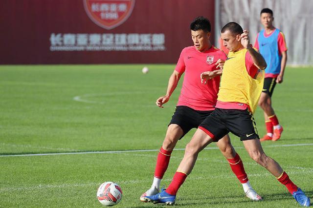 澳客vip注册-深圳佳兆业主场战胜贵州恒丰，全力冲刺胜利的简单介绍