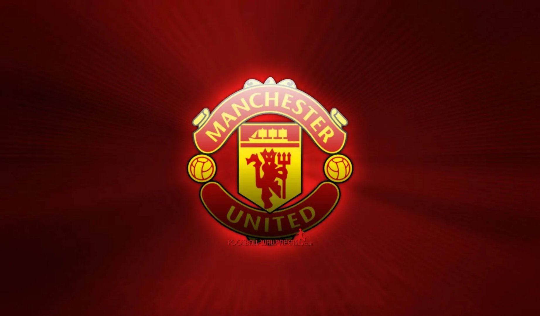 澳客培训-曼联队员经过努力终于取得胜利！